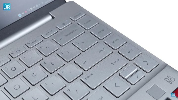 Review HP Pavilion Aero 13: Super Ringan, Performa Sangat Tinggi 16 Review HP Pavilion Aero 13 35