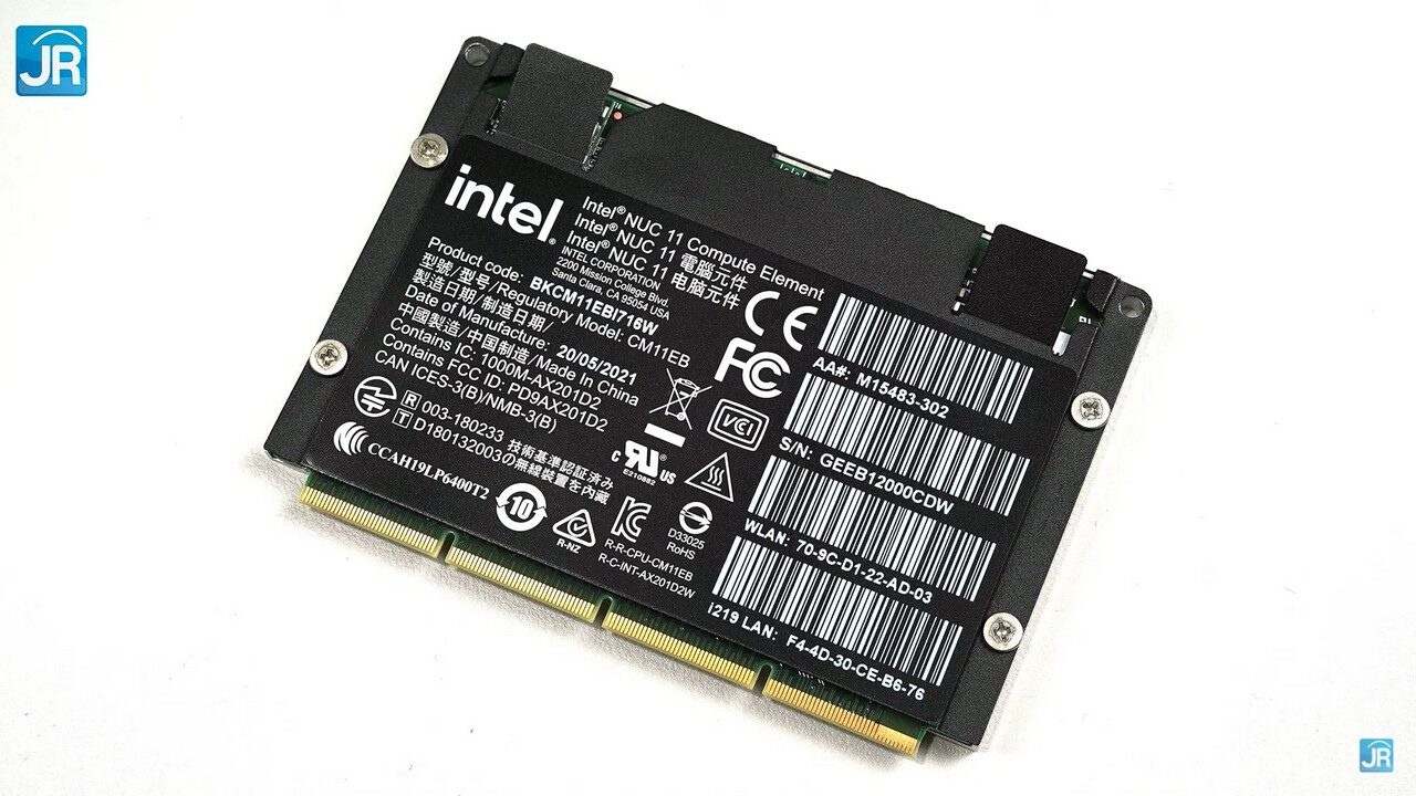 Review Intel NUC Element: Laptop dan PC Desktop Bisa Tukaran Prosesor? 3 Review Intel NUC Element (9)
