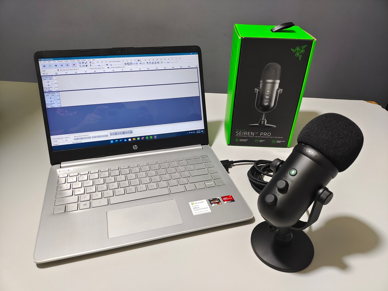 Review Microphone Razer Seiren V2 Pro: Kualitas Profesional, Praktis untuk Para Streamer 1 Review Razer Seiren V2 pro