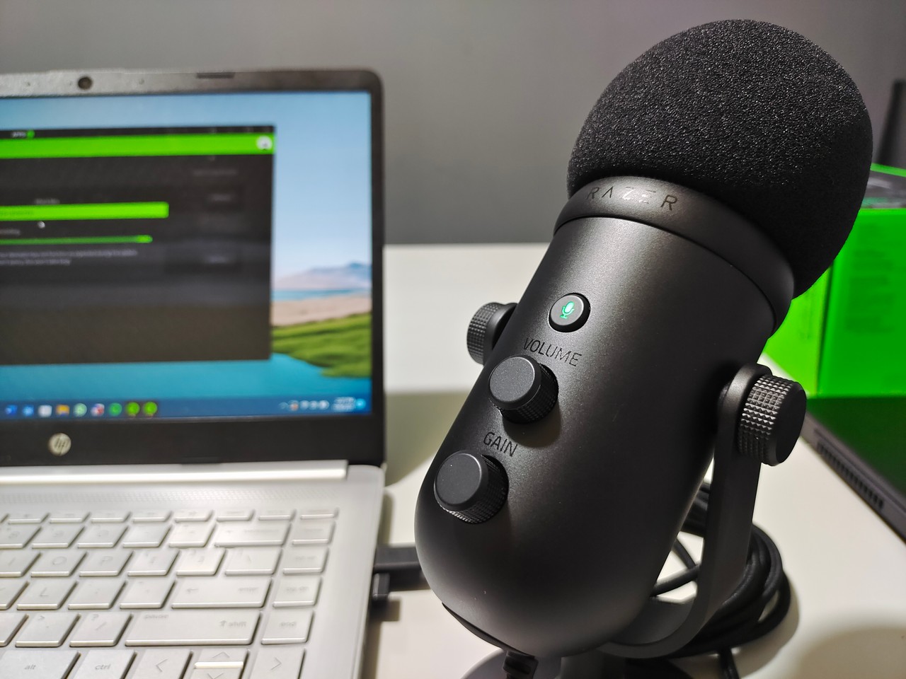 Review Microphone Razer Seiren V2 Pro: Kualitas Profesional, Praktis untuk Para Streamer 4 Review Razer Seiren V2 pro