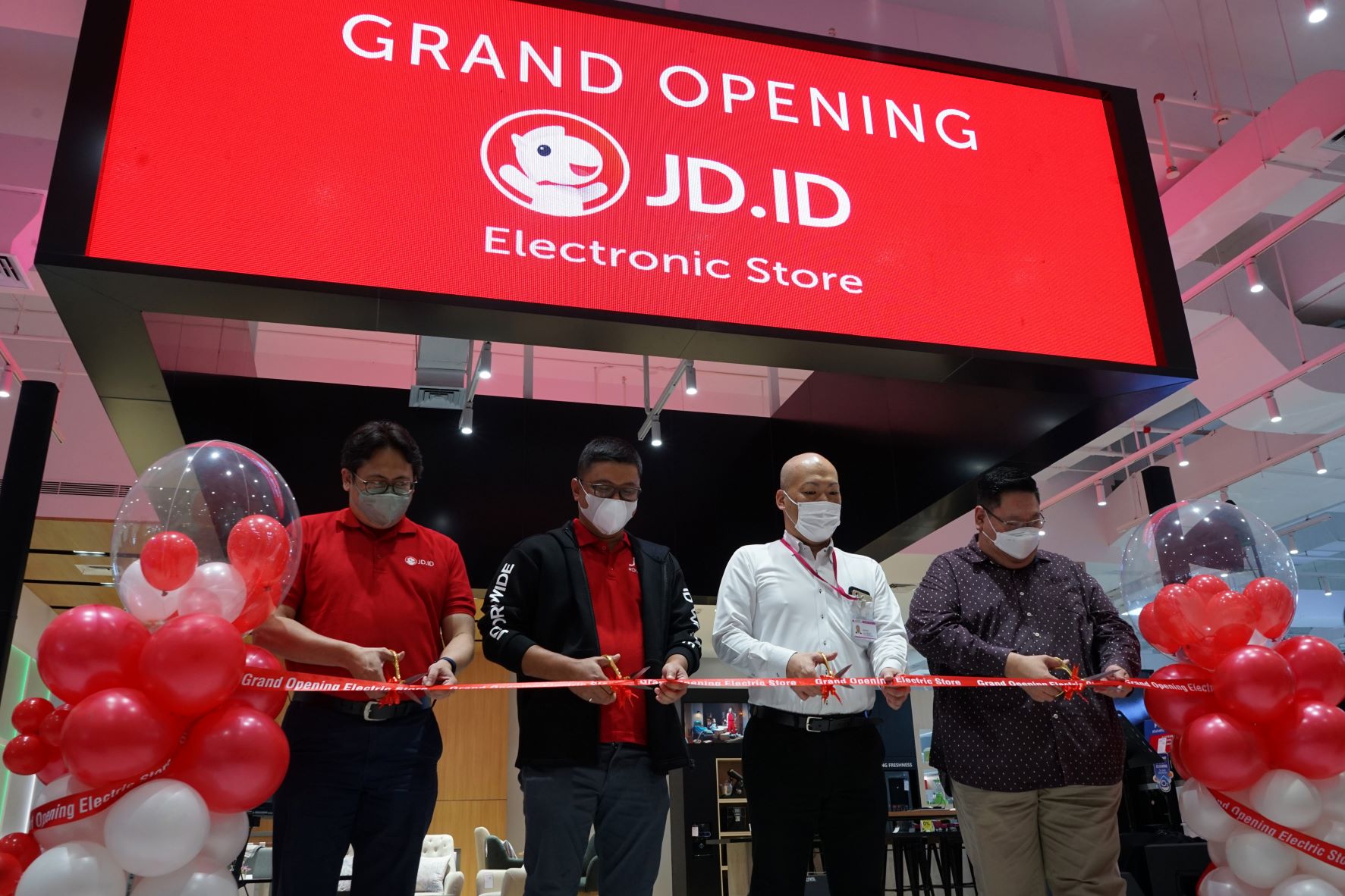 Direct Release: Sambut 2022, JD.ID Resmikan Electronic Store Kedua di AEON Mall Tanjung Barat 34 JD.ID Peresmian JD.ID Electronic Store AEON Tanjung Barat 2 ki ka Muhammad Imaduddin Irwan Nusyirwan Koji Kitada Allan Teoh
