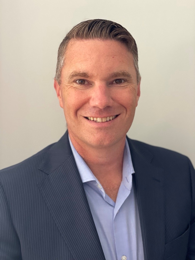 Direct Release: Wujudkan Visi Multi Cloud di Asia, VMware Perkuat Jajaran Nahkoda Perusahaan 2 Paul Simos Vice President and Managing Director Southeast Asia and Korea