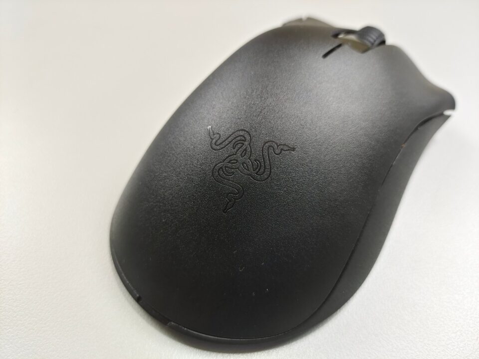 review razer deathadder v2 x hyperspeed