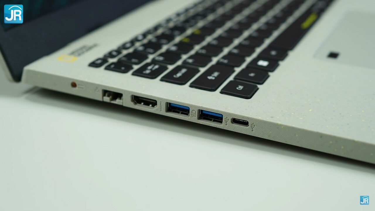 Review Acer Aspire Vero National Geographic Edition: Ramah Lingkungan, Keren, Irit Daya, & Tidak Mahal 18 Review Acer Aspire Vero National Geographic Edition 41