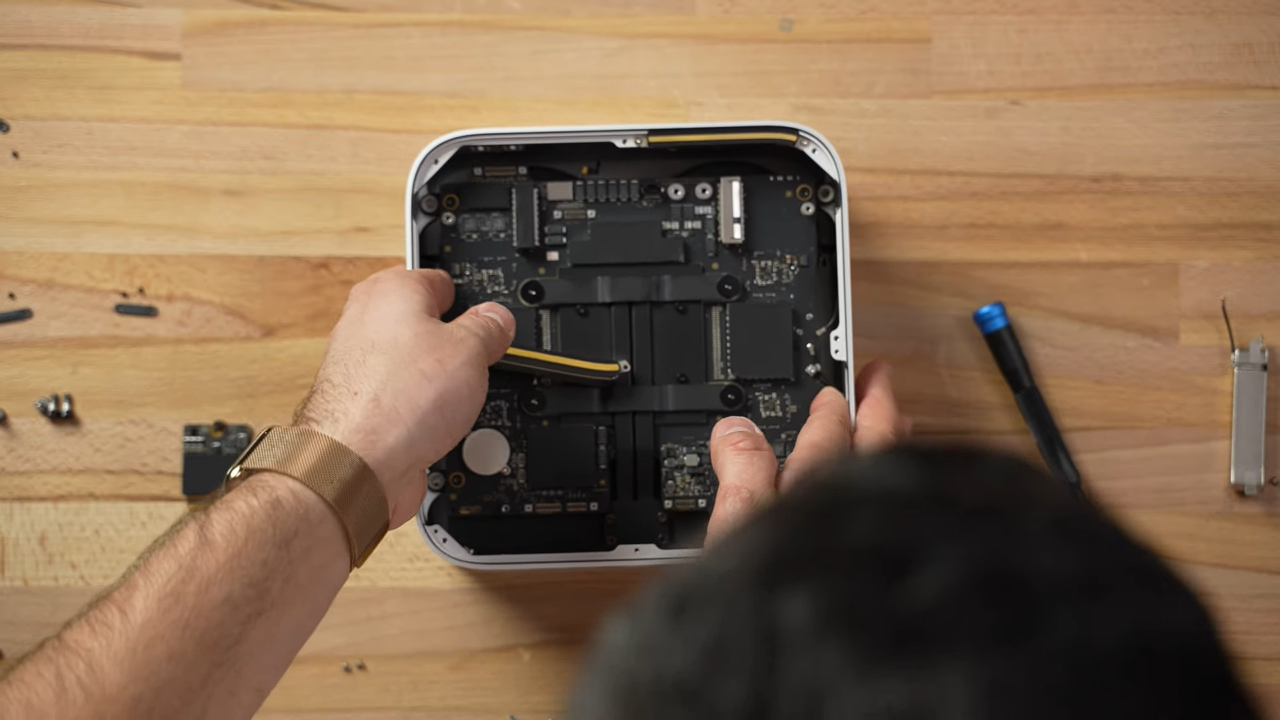 Ukuran prosesor Apple M1 Ultra