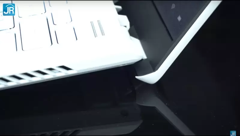 Review ASUS ROG Zephyrus G14 2022: Ringkas dan Kencang 13 ASUS ROG Zephyrus G14 2022 17