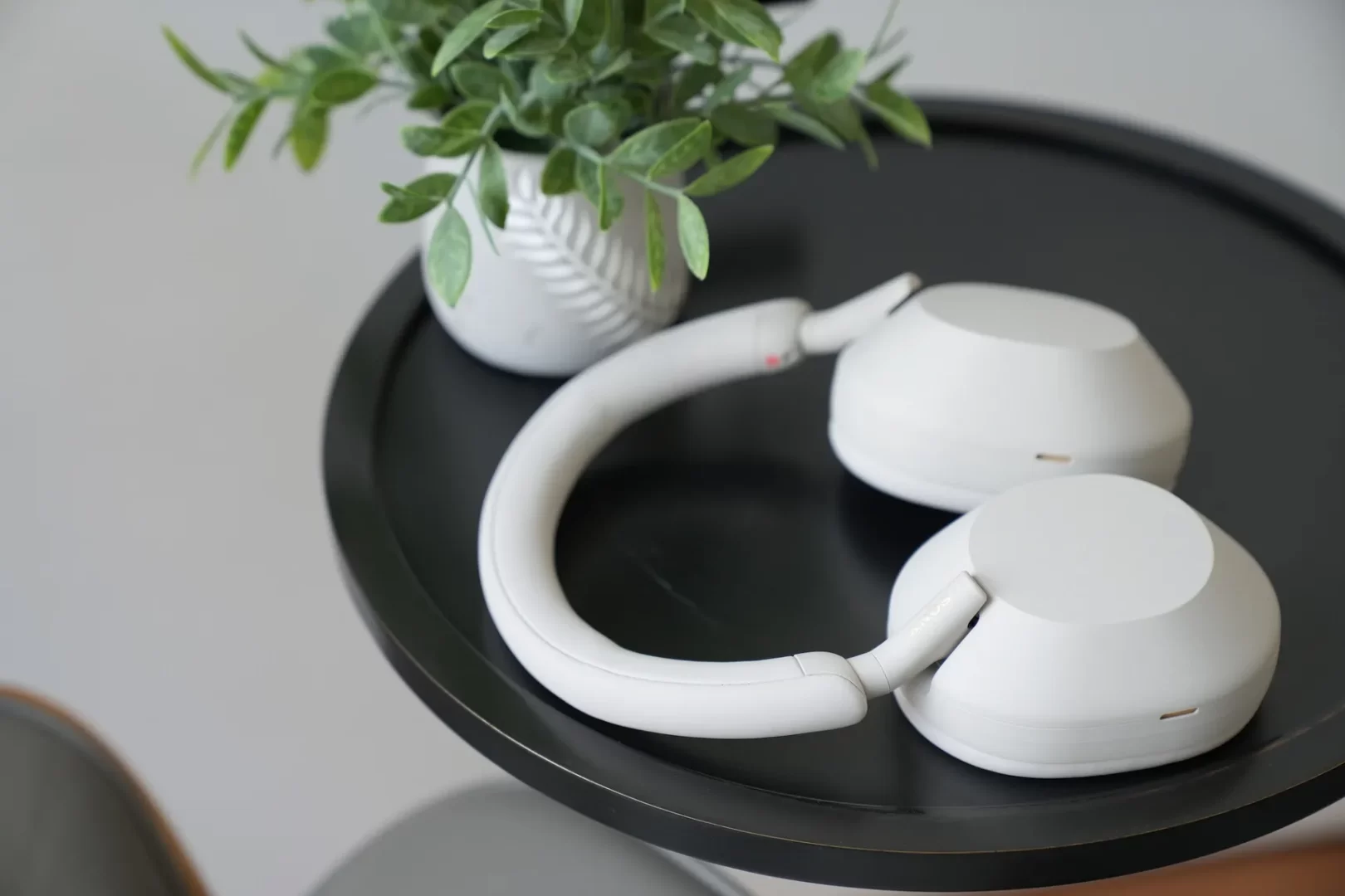 Sony Resmi Umumkan Headphones WH-1000XM5, Desain Baru dengan Noise Cancellation 3 Sony WH-1000XM5