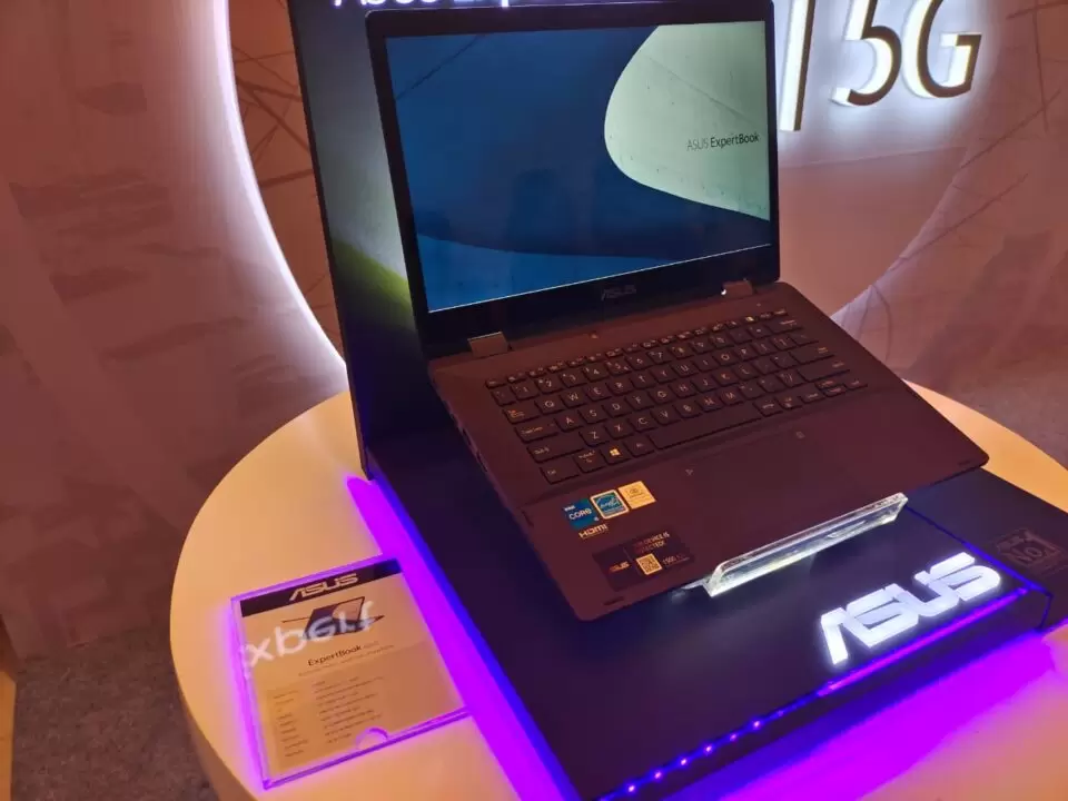 ASUS ExpertBook B7 Flip