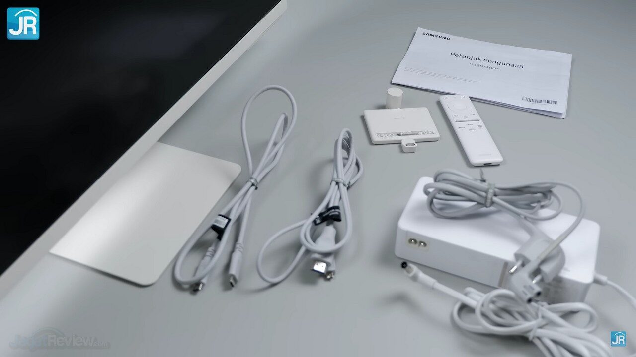 Review Samsung Smart Monitor M8: Desain Keren, Kamera 1080p, Nonton & Kerja Tanpa PC! 3 review Smart Monitor M8