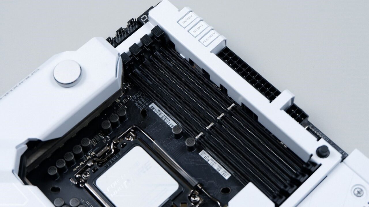 Unboxing dan Hands-On ASUS ROG Maximus Z690 Formula 3 ASUS ROG Maximus Z690 Formula