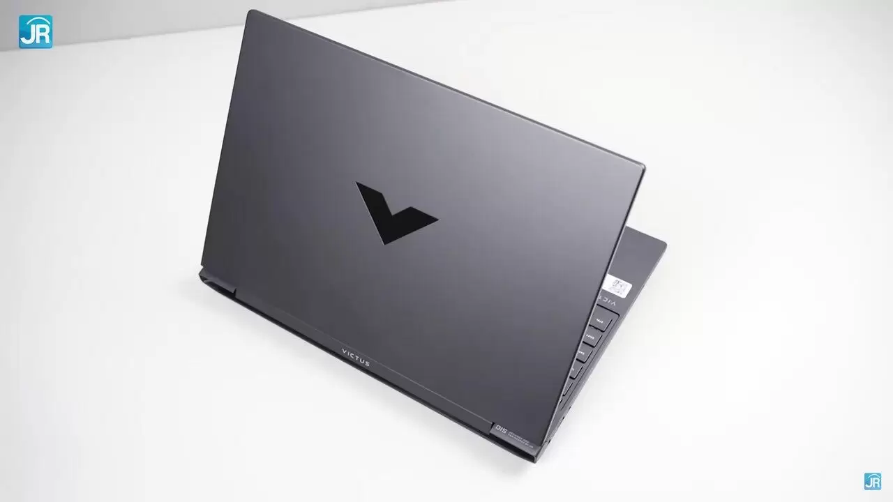 Review HP Victus 15 fb0012AX 17