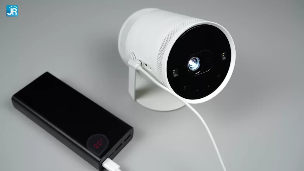 Review Samsung The Freestyle: Proyektor Portable 1080P dengan Desain Unik dan Bisa Pakai Powerbank 1 Samsung The Freestyle