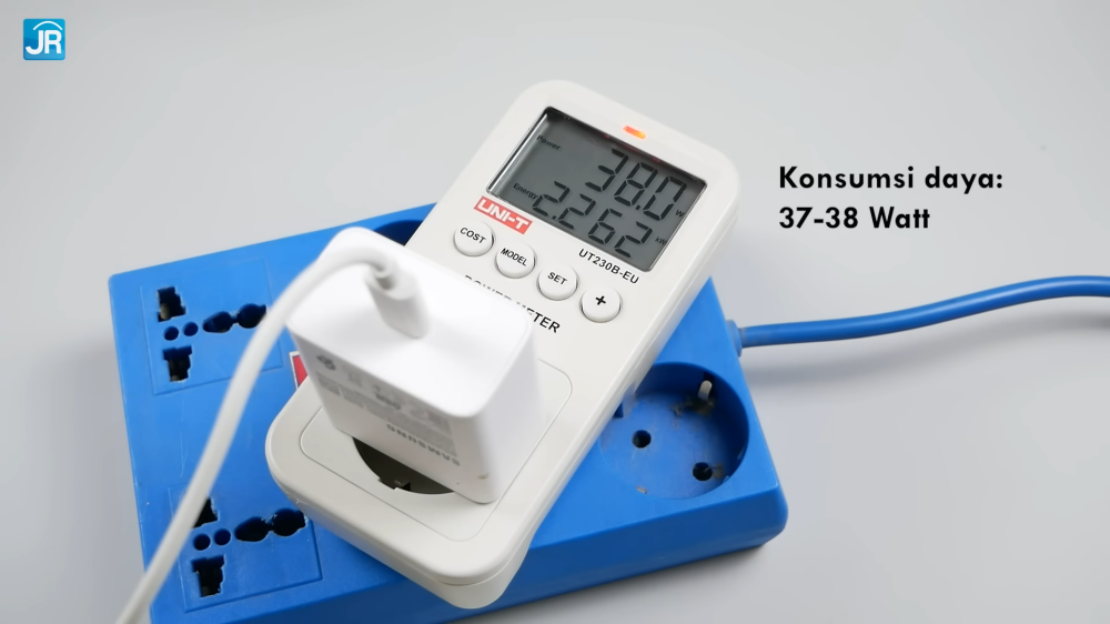 Review Samsung The Freestyle: Proyektor Portable 1080P dengan Desain Unik dan Bisa Pakai Powerbank 5 Samsung The Freestyle 31