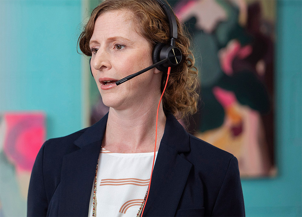 Review Poly Blackwire 3320: Untuk Suara Vokal Terdengar Jelas! 10 Blackwire-3300_lifestyle_9