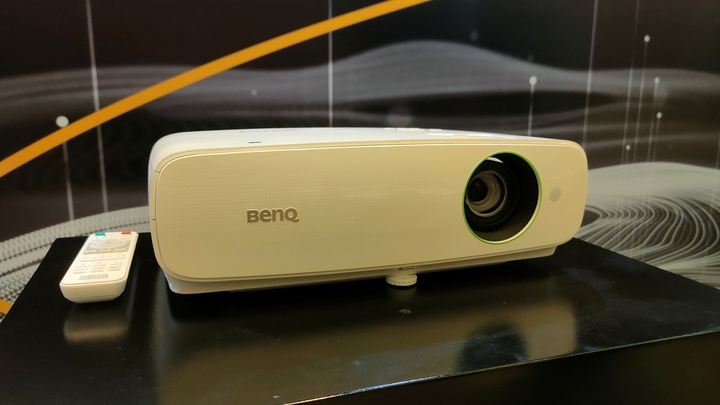 BenQ Luncurkan Smart Proyektor Berbasis Windows ke Indonesia: EH620 3 EH620 2