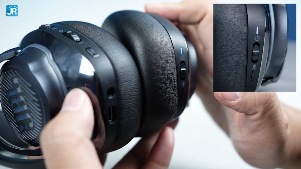 Review Headset Gaming Serba Bisa: JBL Quantum 810 + Quantum Stream 16 JBL Quantum 810 Quantum Stream 23