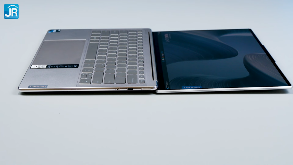 Review Lenovo Yoga Slim 9i 14IAP7 (2022): Laptop Tipis dan Ringan Kelas Teratas dari Lenovo 17 Lenovo Yoga Slim 9i 14IAP7 19