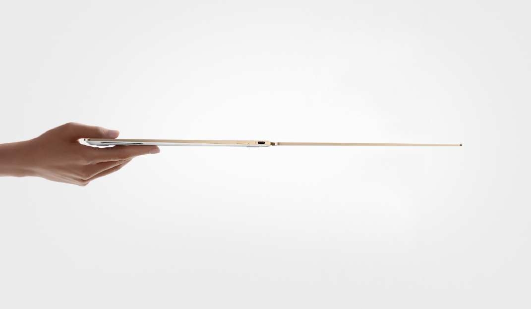 Spesifikasi Xiaomi Book Air 13 Terungkap, Jadi Laptop Tertipis Xiaomi 1 Spesifikasi Xiaomi Book Air 13 Terungkap Jelang Peluncuran Xiaomi sudah mengonfirmasi tanggal perilisan Xiaomi Book Air 13 yakni pada Kamis, 27 Oktober 2022. Dan kini spesifikasi detailnya terungkap lewat e-commerce online China, JD.com. Xiaomi Book Air 13 akan membawa layar berukuran 13,3 inci dengan panel OLED beresolusi 2880 x 1800 dan aspek rasio 16:10. Layar tersebut mendukung refresh rate 60Hz dan dilengkapi dengan kamera yang belum diketahui resolusinya. Dari segi dapur pacu, laptop yang biasa disebut “MacBook Air versi China” tersebut bakal mengusung prosesor Intel Core i5 atau i7 U-Series Gen-12. Prosesor tersebut akan disokong oleh RAM 16GB LPDDR5 dan SSD 512GB. Tiba pada spesifikasi yang paling ditonjolkan dari Xiaomi Book Air 13 ini, yakni dimensi dan bobotnya. Dari keterangan, ketebalan laptop satu ini cuma 12mm, sementara bobotnya berada di angka 1,2 kg. Meski masuk dalam kategori laptop portabel, tapi Xiaomi Book Air 13 masih dilengkapi dengan keyboard full-size. Namun, tak ditulis apakah keyboard tersebut bakal memiliki backlight atau tidak. Spesifikasi lainnya termasuk koneksi Wi-Fi 6E dan Bluetooth 5.2, dua ports Thunderbolts, sensor fingerprint di samping kanan, baterai 58,3Wh dengan power adapter type-C 65W yang masuk dalam paket penjualan. Harga Xiaomi Book Air 13 Belum Terungkap Satu hal yang masih menjadi misteri adalah terkait harga dari Xiaomi Book Air 13 ini. Akan tetapi, kita tak akan menunggu lama mengingat peluncurannya akan digelar pada Kamis, 27 Oktober besok di China, yang dapat disiarkan langsung melalui Weibo dan platform streaming video lainnya. Dalam acara tersebut, Redmi – sub brand Xiaomi untuk smartphone entry level – juga bakal merilis Redmi Note 12 Series. Kabarnya akan ada tiga model yang akan diperkenalkan yaitu Redmi Note 12 Pro, Redmi Note 12 Pro dan Redmi Note 12 Pro+. Versi standar tampaknya bakal dirilis secara terpisah.