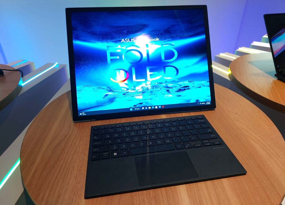 Zenbook 17 Fold OLED Resmi Melenggang di Indonesia, Berapa Harganya? 3 ASUS Zenbook 17 Fold OLED