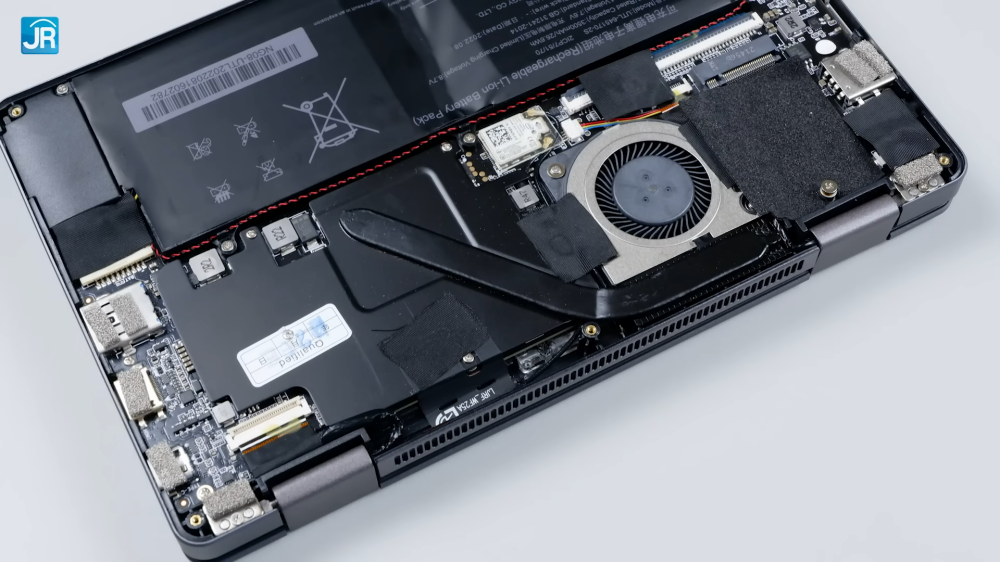 Review Chuwi MiniBook: Laptop Super Kecil dan Ringan, Kami Sangat Suka! 29 Chuwi MiniBook 35