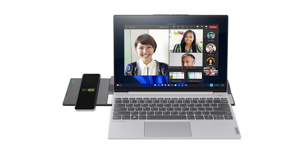 Lenovo Kenalkan ThinkBook Wireless Dock untuk Isi Ulang Baterai Laptop Tanpa Kabel 1 Lenovo ThinkBook Wireless Dock