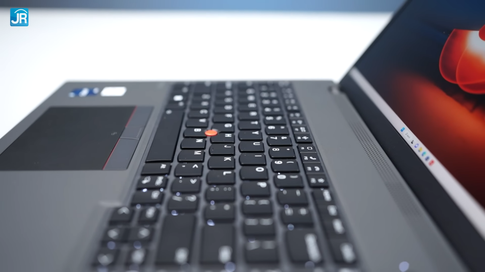 Review Lenovo ThinkPad P16s Gen 1 (21BT-006BID): Mobile Workstation Komplit, Kencang, & Terjangkau 27 Lenovo ThinkPad P16s Gen 1 29