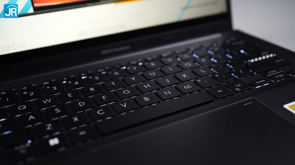 ASUS Vivobook 14 A1405ZA 16