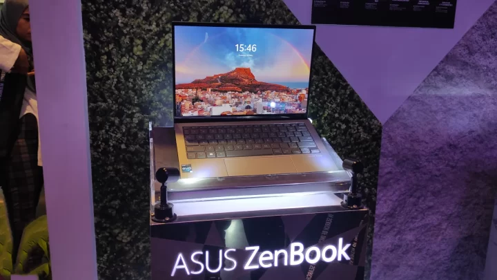ASUS Zenbook S 13 OLED 4