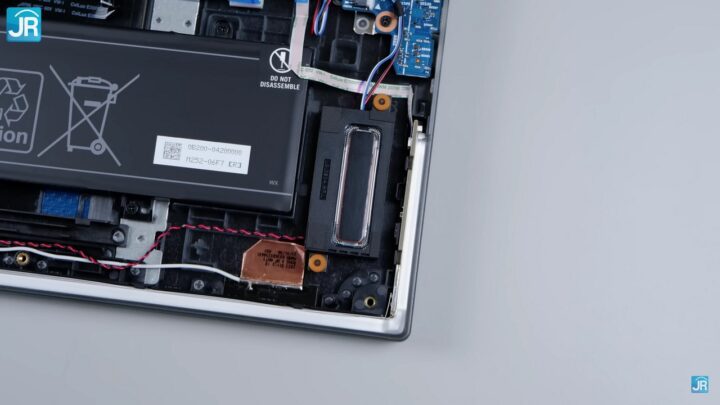 Review ASUS ROG Strix Scar 18 G834JZ 40