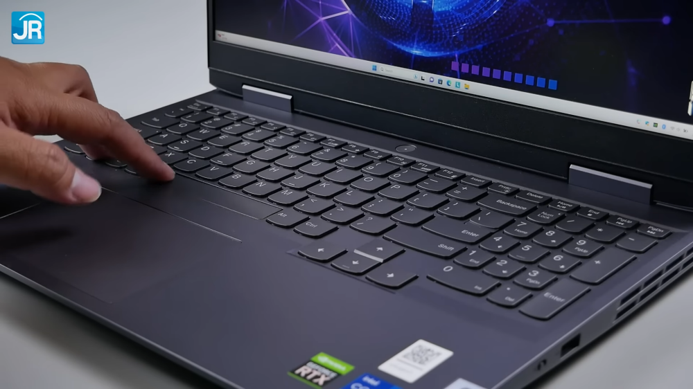 Review Lenovo LOQ 15IRH8: Laptop Murah-Kencang untuk Gaming QHD dan Kerja Berat 14 Lenovo LOQ 15IRH8 22