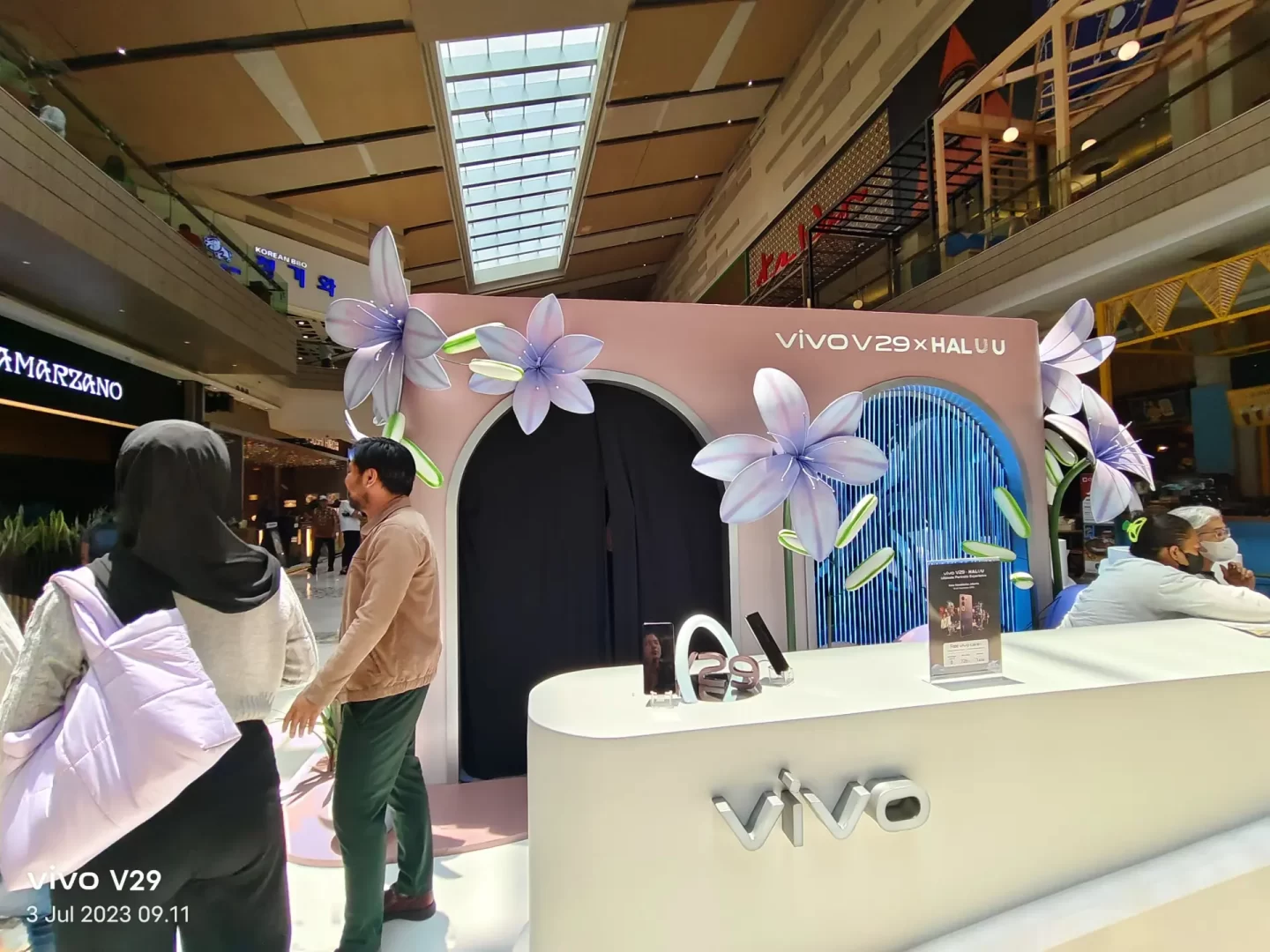 Vivo V29 x HALUU, vivo Ajak Pengguna Jajal Fitur Aura Light Portrait 1 vivo V29 x HALLU 2