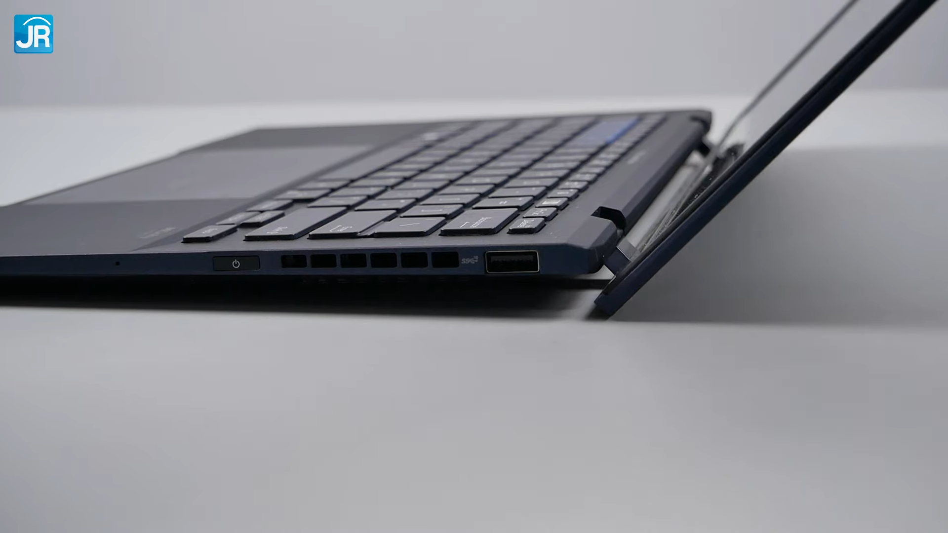 Review ASUS Expertbook B9 OLED (B9403): Laptop Bisnis Layar OLED 14 ASUS Expertbook B9 OLED B9403 9