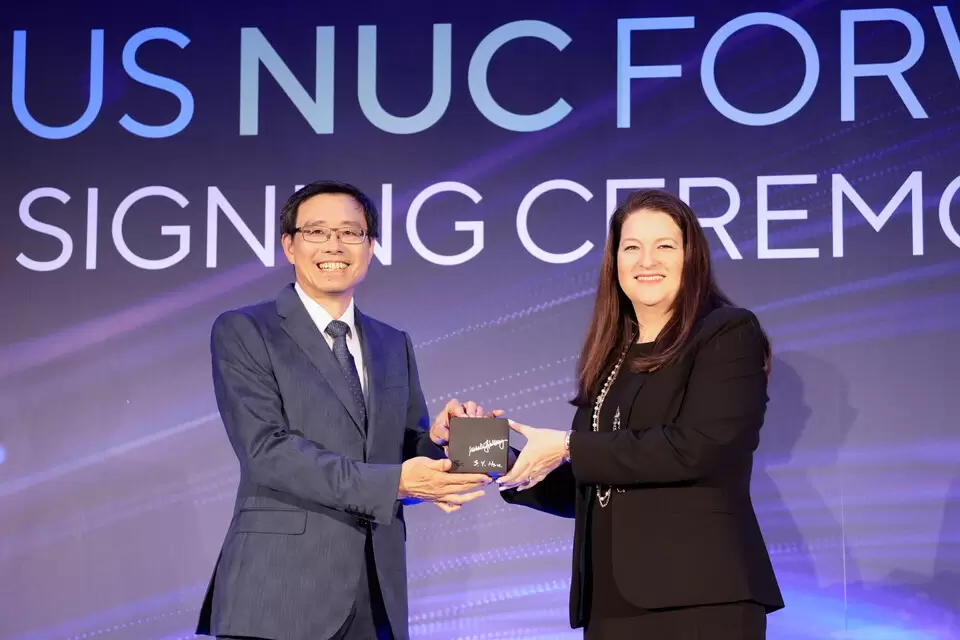 ASUS Resmi Ambil Alih Lini Produk dan Sistem Intel NUC 1 ASUS Intel NUC Signing Ceremony