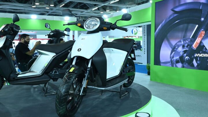 MUVI 125 4G skuter listrik Acer