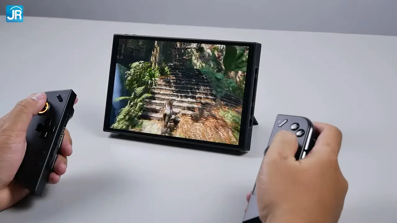 Review Lenovo Legion Go: PC Gaming Portable, Layar Besar dan Kontroler Bisa Dilepas 3 Lenovo Legion Go 2