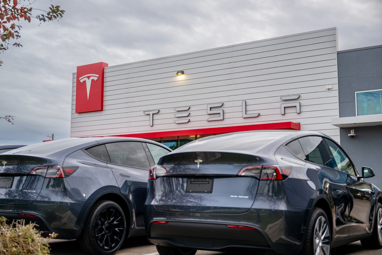 Masalah Kamera, Tesla Tarik 200 Ribu Mobil Di AS 14 Tesla tarik 200 ribu mobil