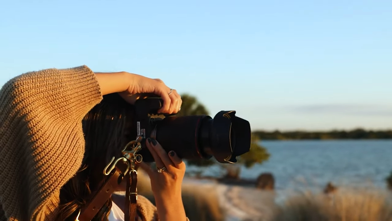 Beli Kamera atau Smartphone Flagship Baru? Feat. Canon EOS R10 9 Beli Kamera atau Smartphone Flagship Baru Feat. Canon EOS R10 2