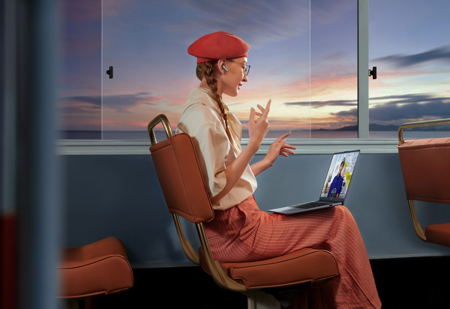 Huawei MateBook D 14 (2024) Resmi Hadir dengan Prosesor Intel Gen 13 2 7. Bebas call tanpa gangguan dengan HUAWEI MateBook D 14