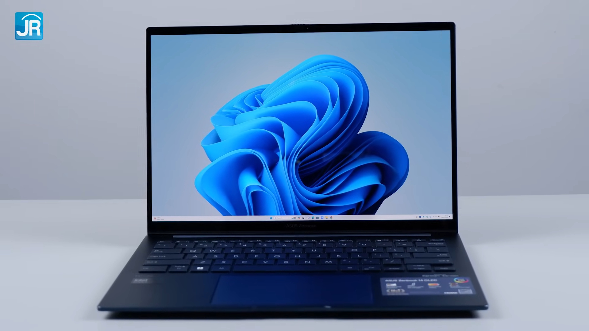 ASUS Zenbook 14 OLED UX3405 10