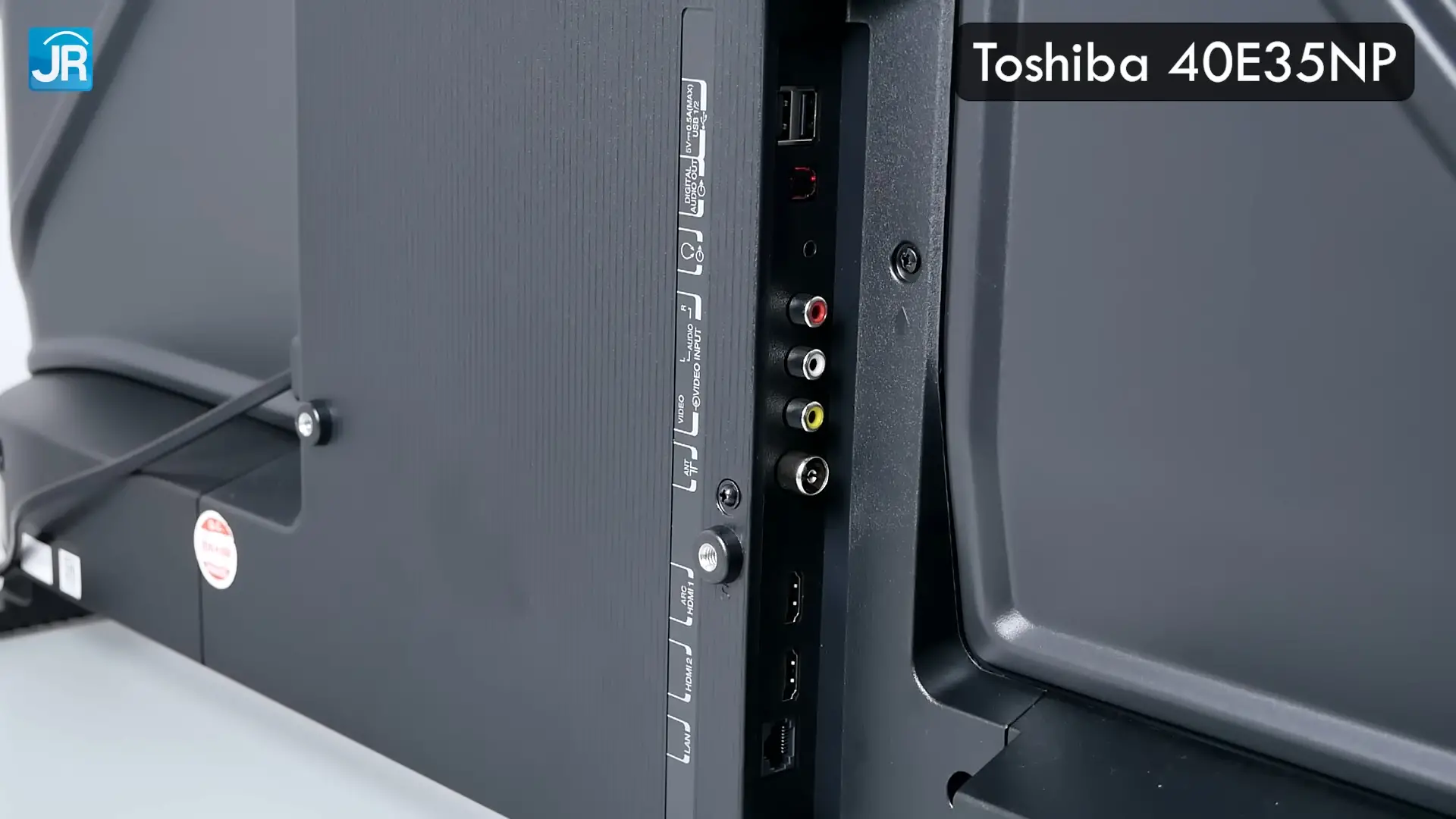 Review Toshiba 40E35NP: Android TV Ringkas Khusus Indonesia dengan Layar dan Speaker Mumpuni 8 Toshiba 40E35NP 7