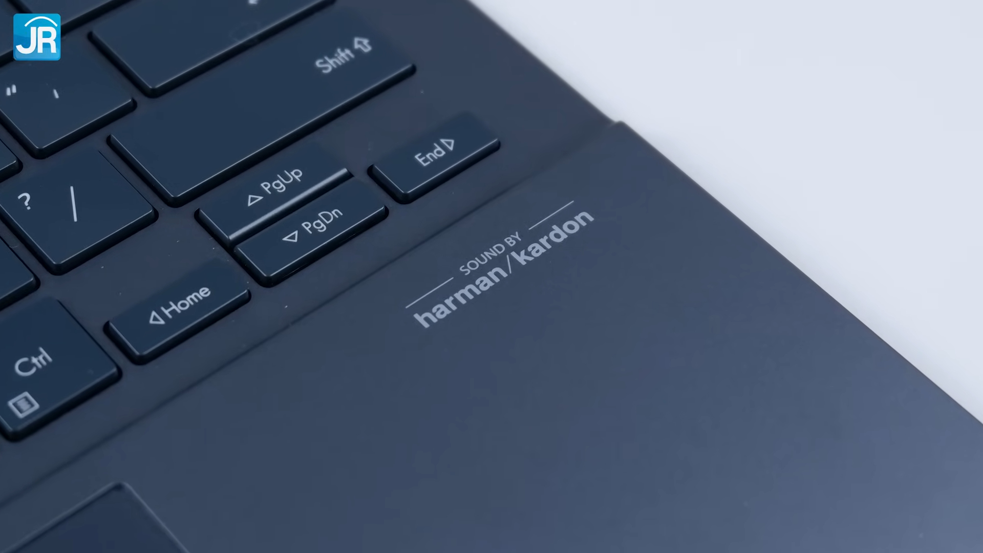 Review ASUS Zenbook DUO (2024) UX8406: Laptop Dua Layar Kencang untuk Kerja Lebih Produktif 2 ASUS Zenbook DUO 2050 UX8406 1