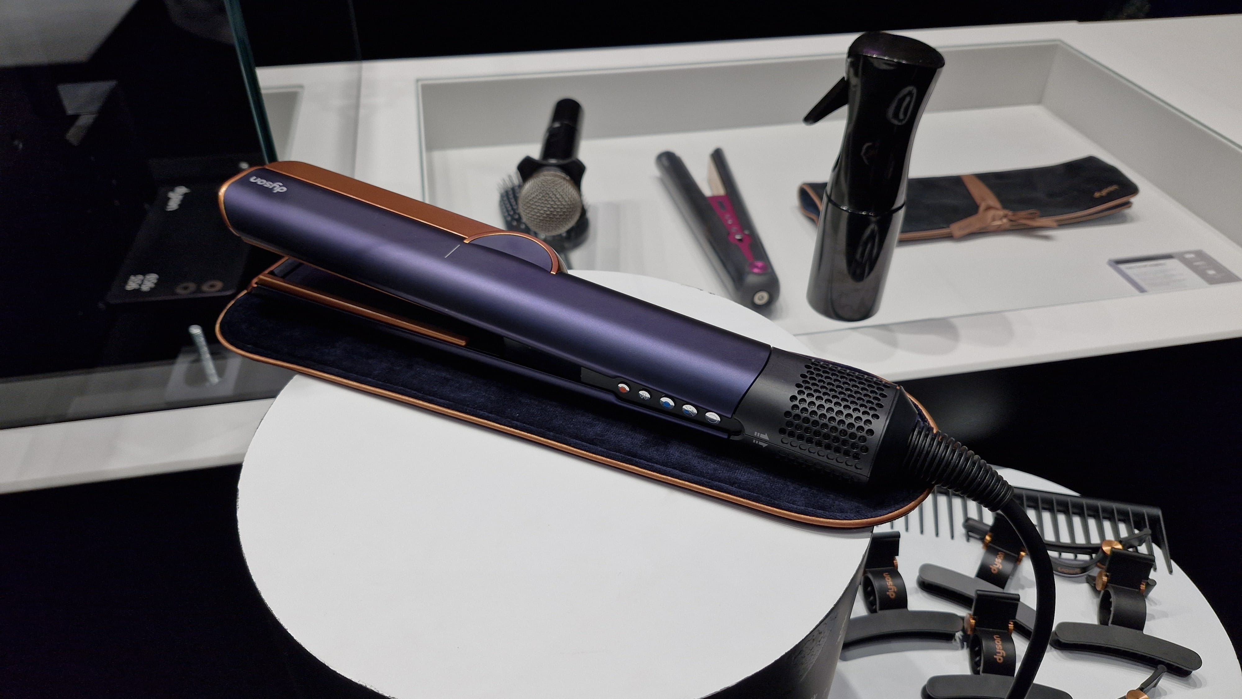 Dyson Airstrait Straighten