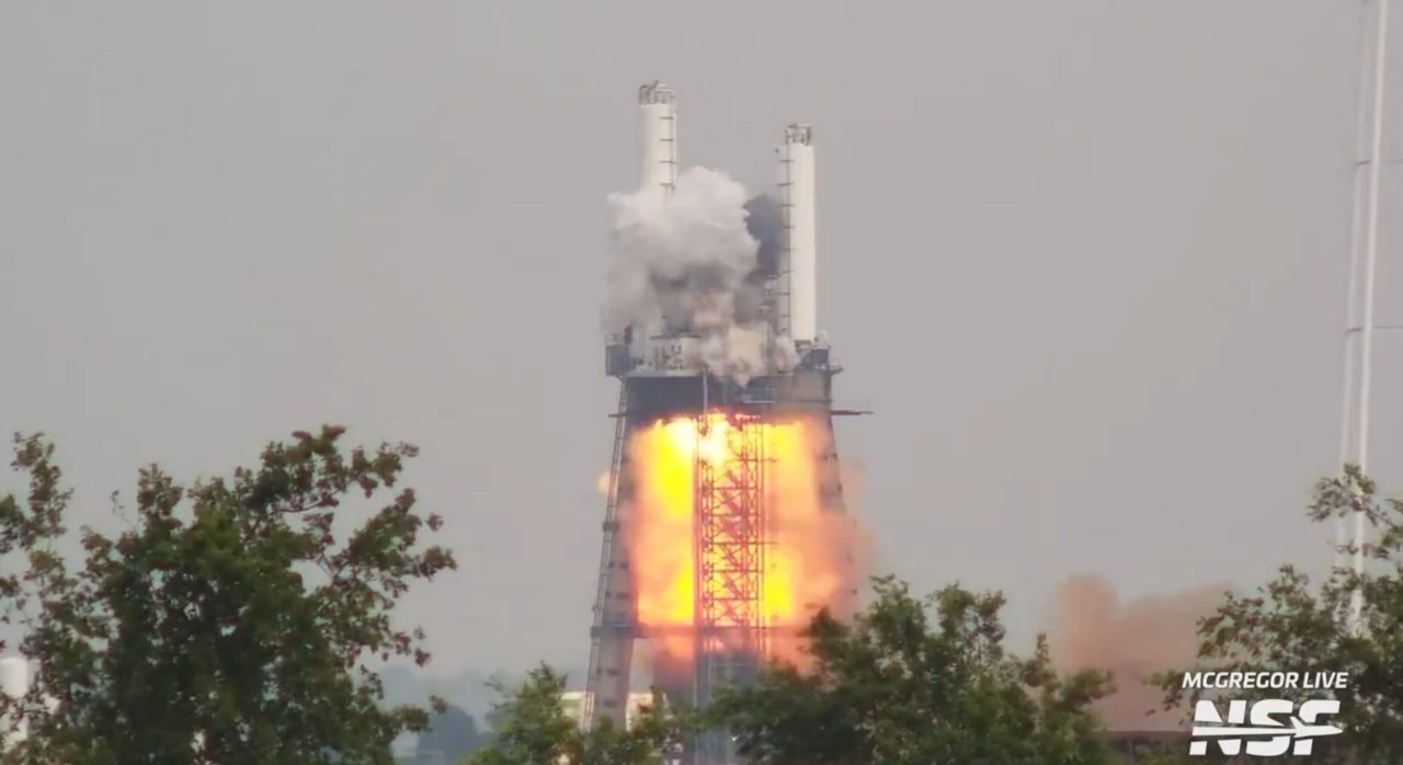 Fasilitas Uji Coba SpaceX Alami Ledakan 1 fasilitas uji coba SpaceX alami ledakan