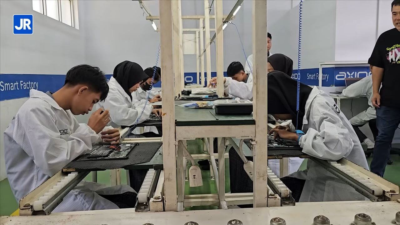 Kunjungan ke SMK Pertiwi, Kuningan feat. Axioo 55 SMK Anti Pengangguran, Memang HARUSNYA SEPERTI INI_ Kunjungan ke SMK Pertiwi, Kuningan