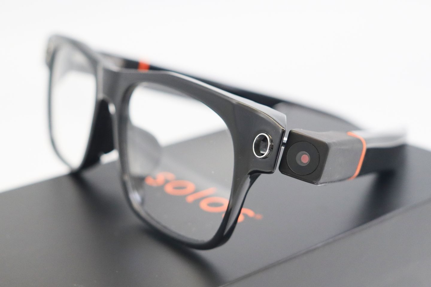 Solos AirGo Vision Siap Saingi Kacamata Pintar Ray-Ban Meta 1 Solos AirGo Vision