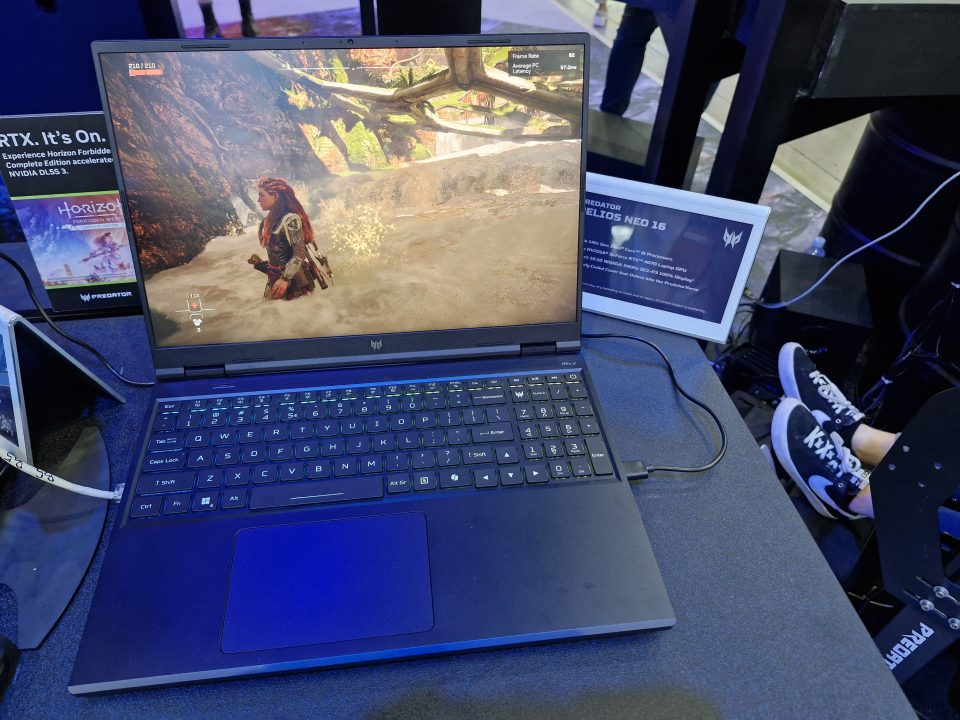 predator Helios Neo 16