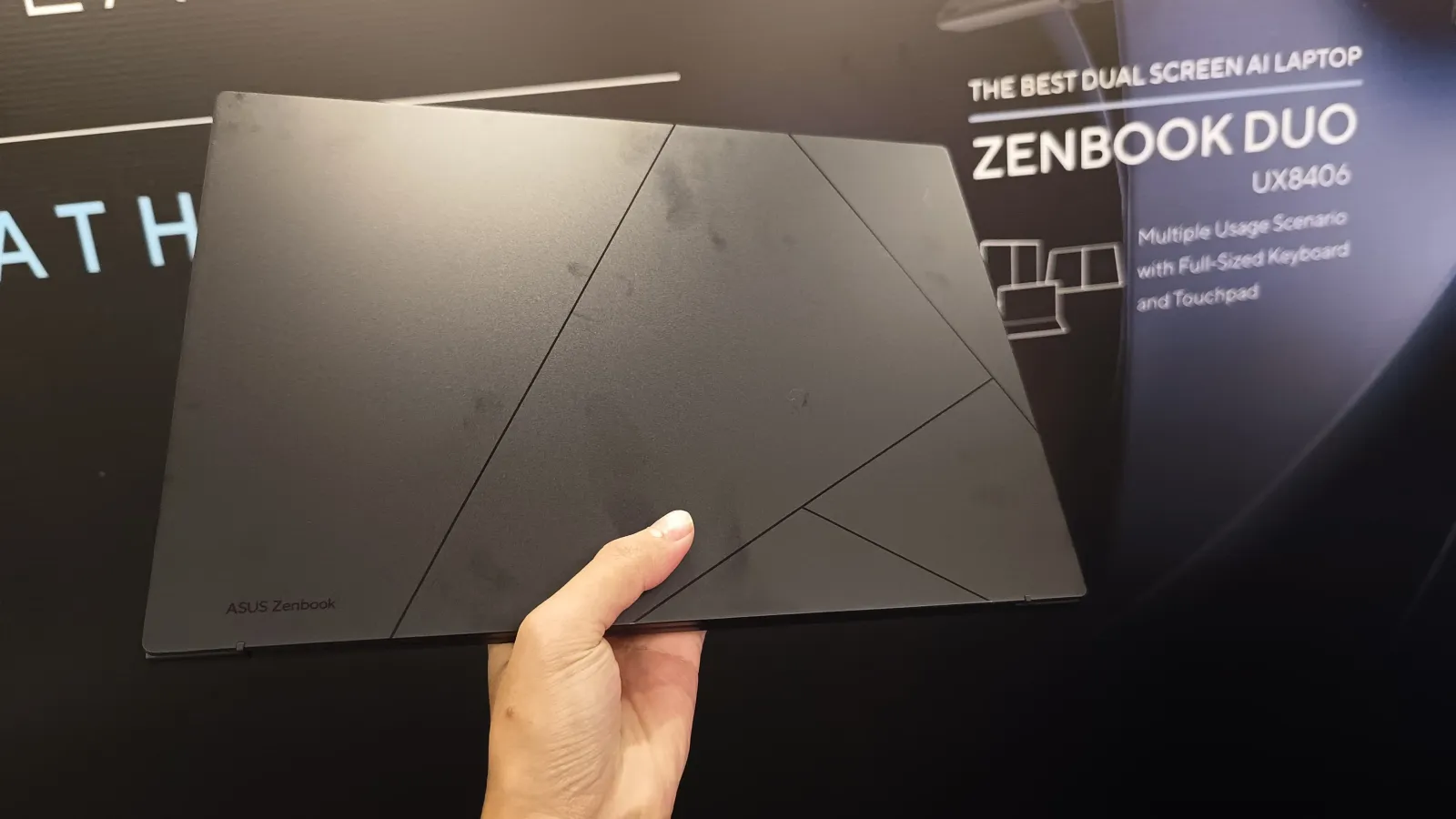 ASUS Zenbook 14 OLED Turut Hadir dengan Ryzen 7 8840HS 3 Zenbook 14 OLED UX3406 3