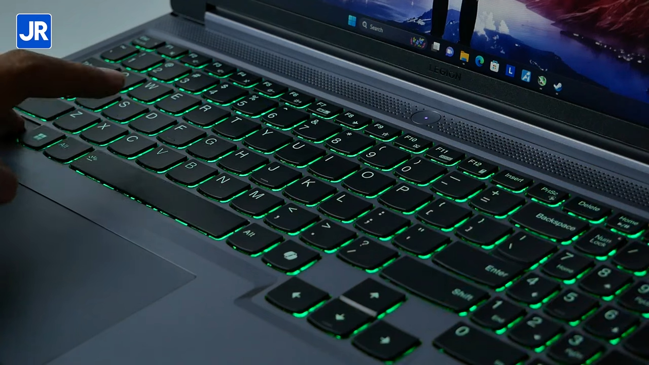 Lenovo Legion Slim 5 AMD 2024 28