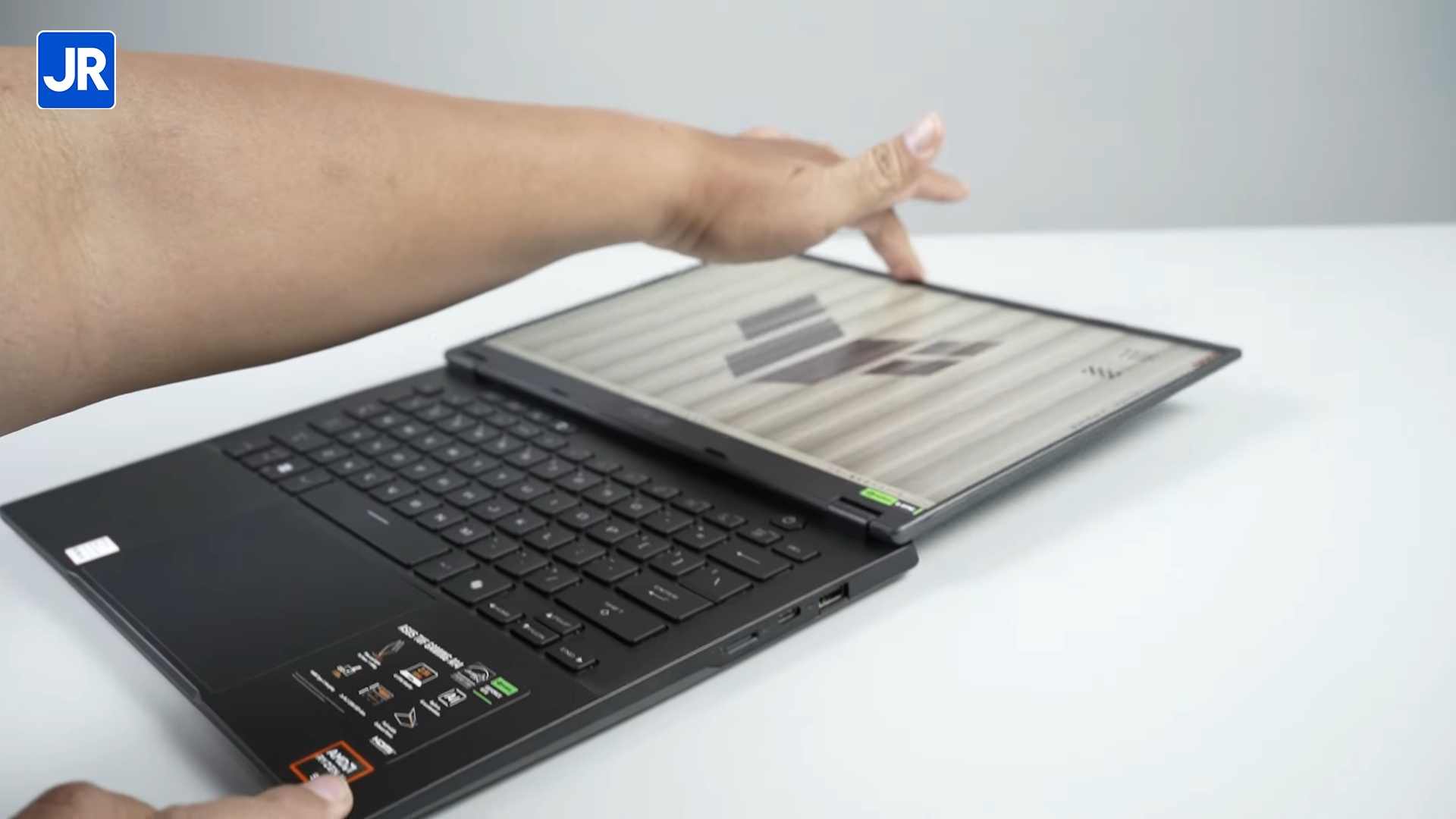 Review ASUS TUF Gaming A14 (2024) FA401WV: Laptop Gaming Mungil & Kencang dengan AMD Zen 5 dan RTX 40 7 ASUS TUF Gaming A14 2038 FA401WV 1