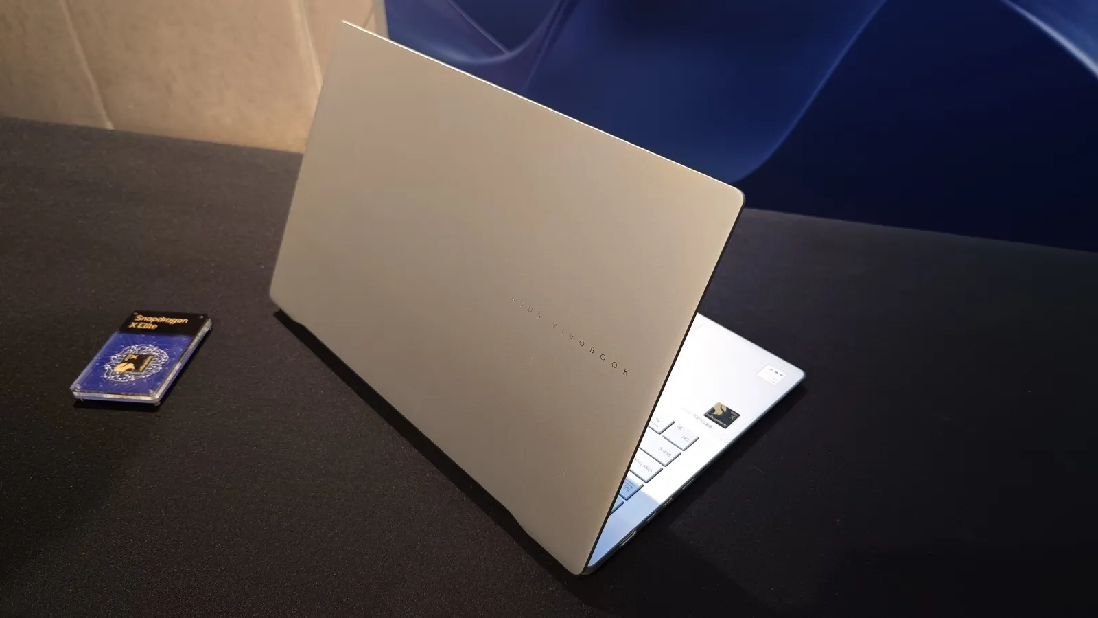 Laptop Copilot+ PC ASUS Vivobook S 15 OLED Segera Hadir di Indonesia 3 ASUS Vivobook S 15 OLED 6